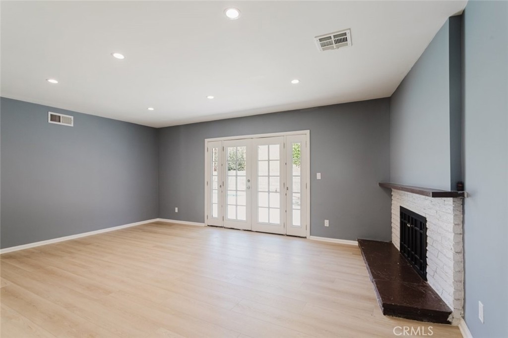 9540 Debra Avenue - Photo 8