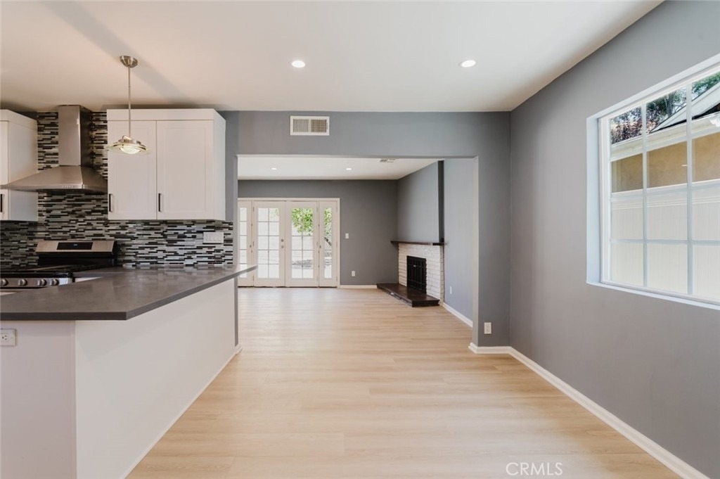 9540 Debra Avenue - Photo 9