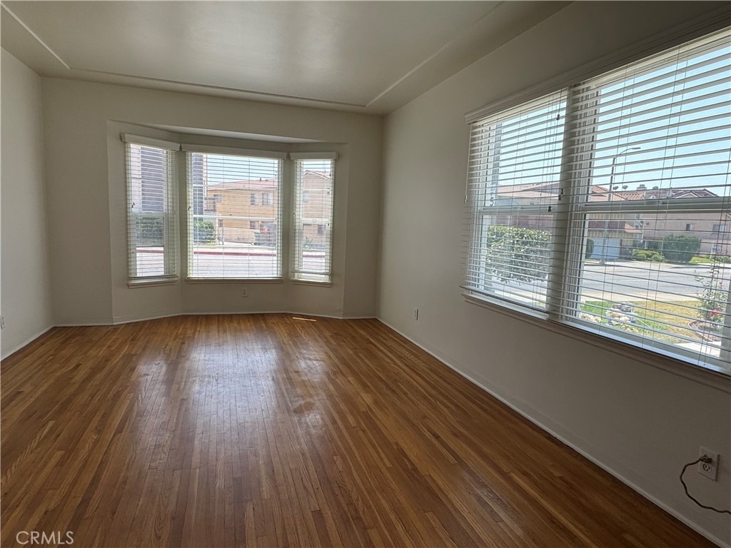 221 N Atlantic - Photo 6