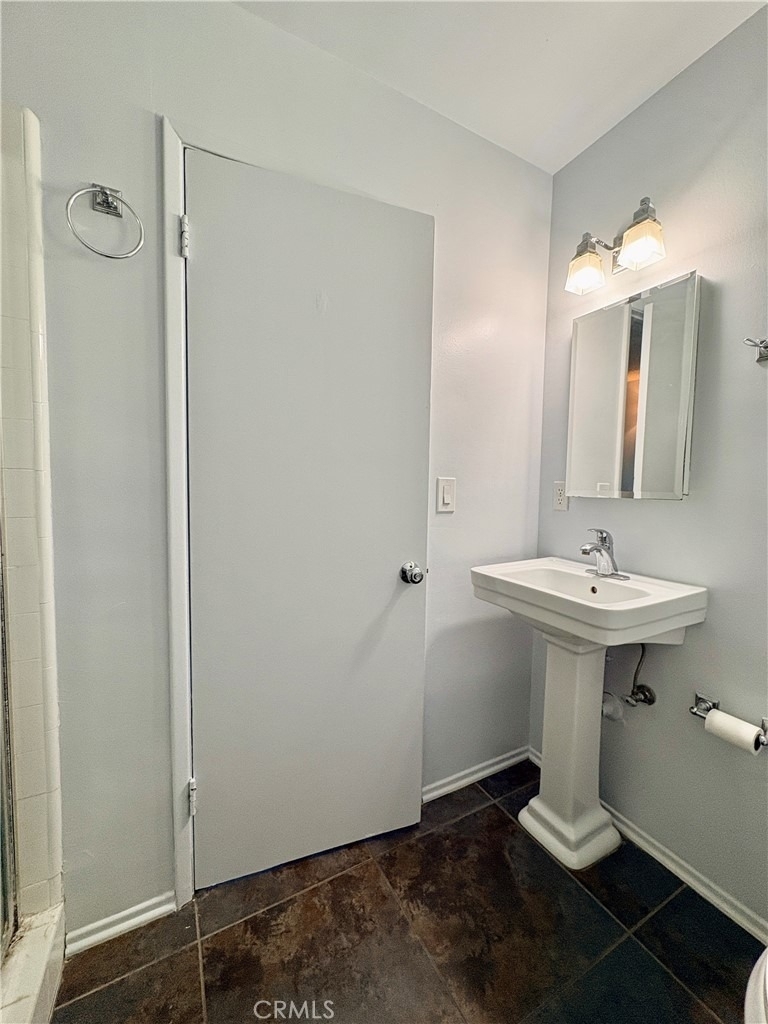 637 Geneva Avenue - Photo 16