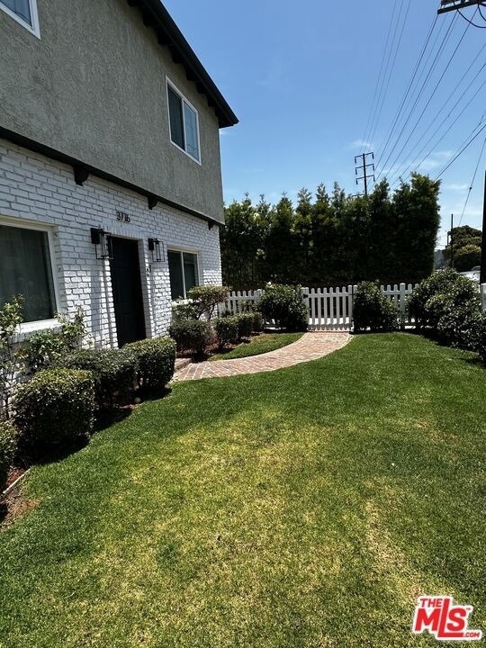 3776 Beethoven Street - Photo 1