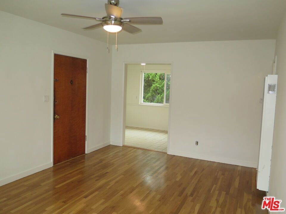 2221 Ocean Park Boulevard - Photo 3