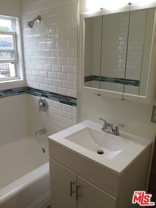 2221 Ocean Park Boulevard - Photo 14