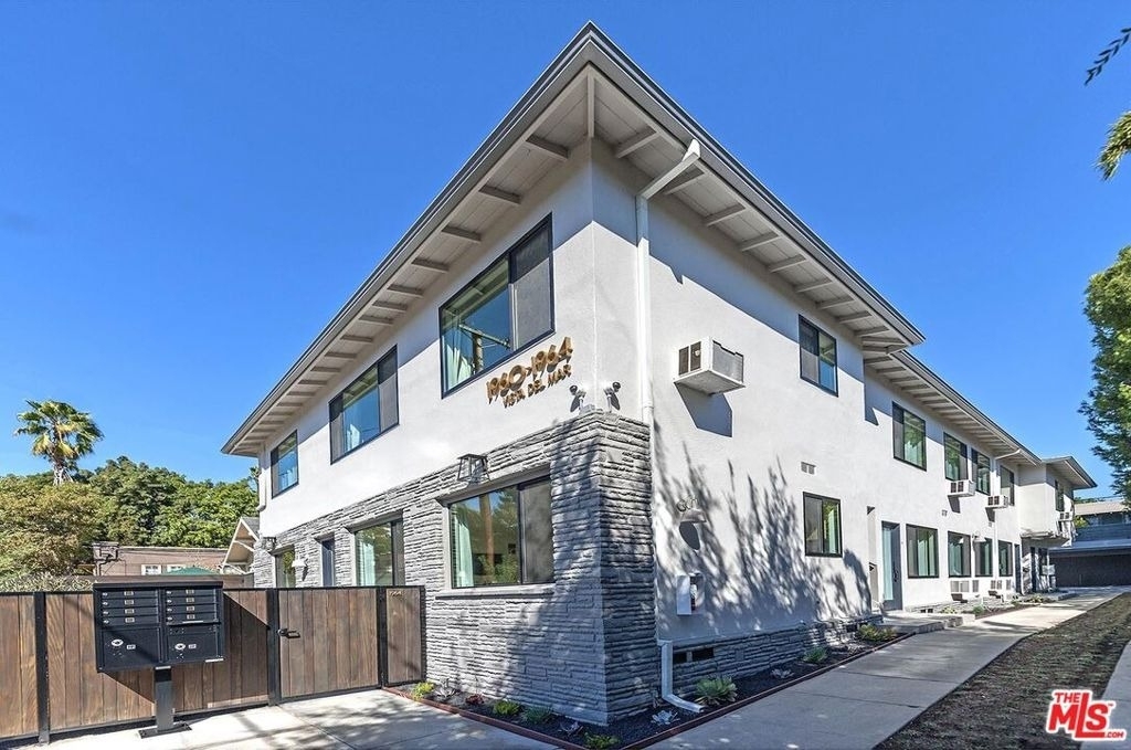 1964 Vista Del Mar Street - Photo 3