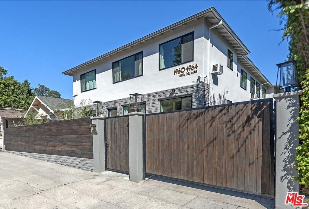 1964 Vista Del Mar Street - Photo 2