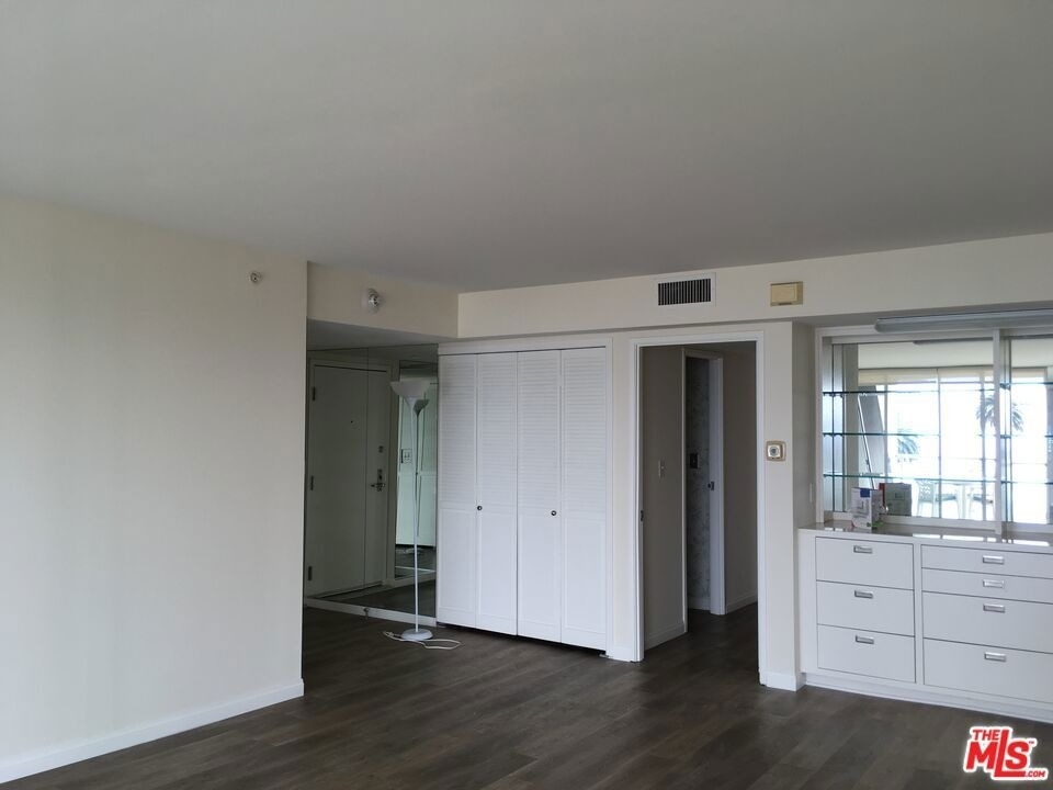 201 Ocean Avenue - Photo 9