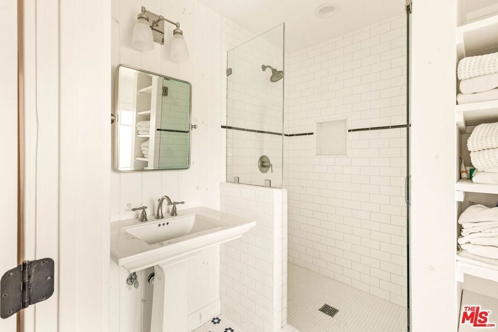 2102 N Bronson Avenue - Photo 32