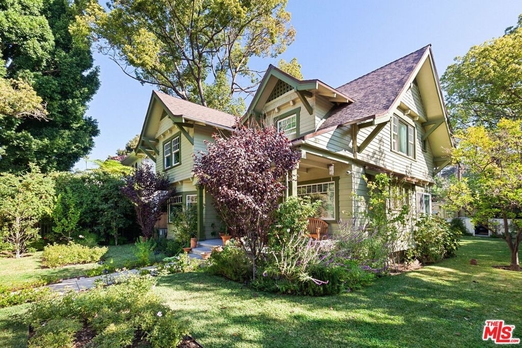 2102 N Bronson Avenue - Photo 3
