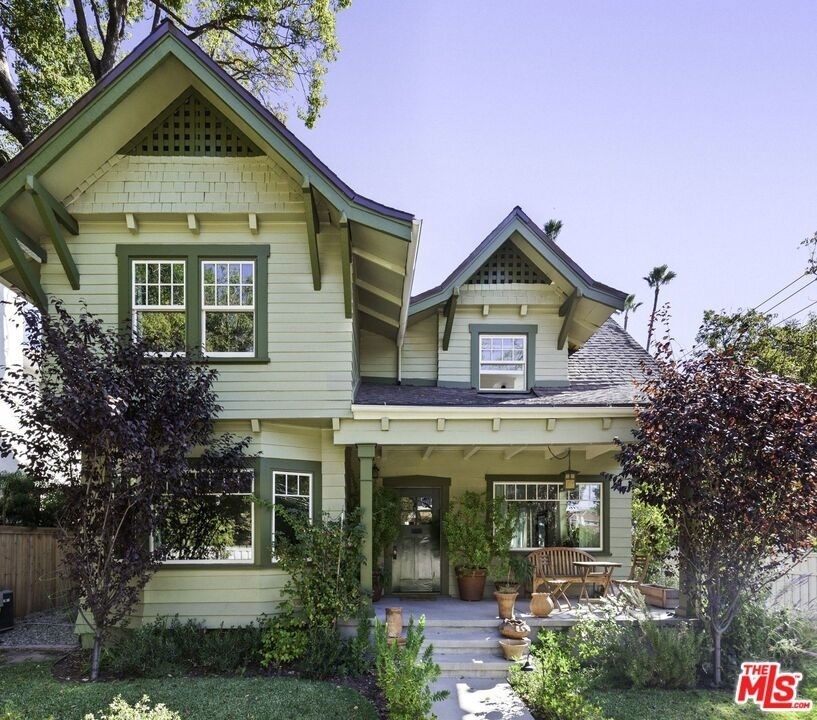 2102 N Bronson Avenue - Photo 2