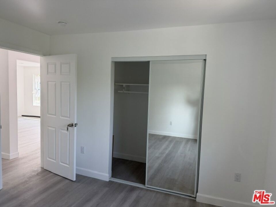 1499 W 35th Place - Photo 9