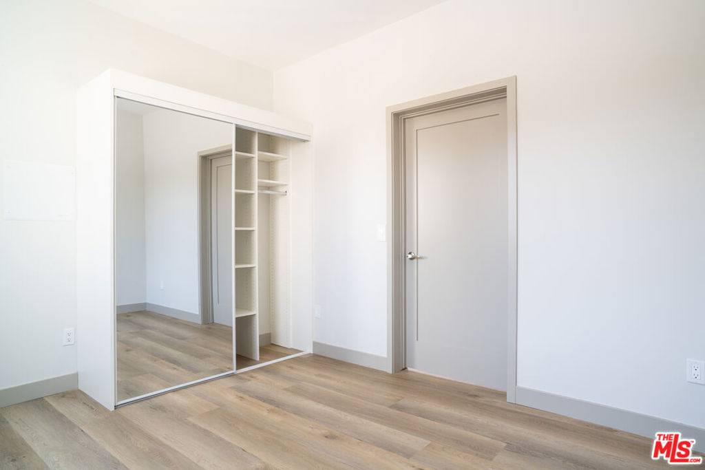 2223 Clifford Street - Photo 5