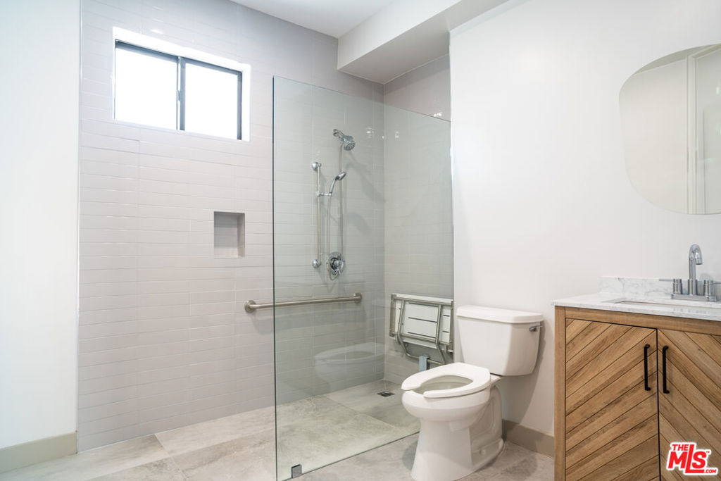 2223 Clifford Street - Photo 7
