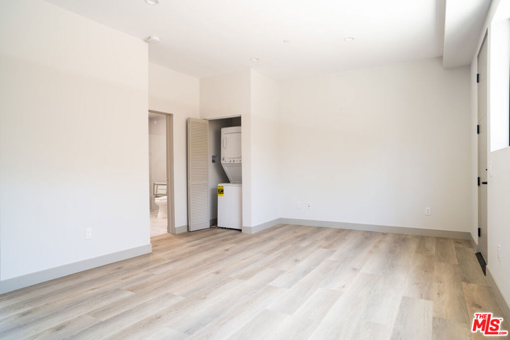 2223 Clifford Street - Photo 4
