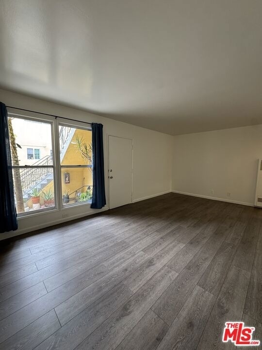 850 S St Andrews Place - Photo 1