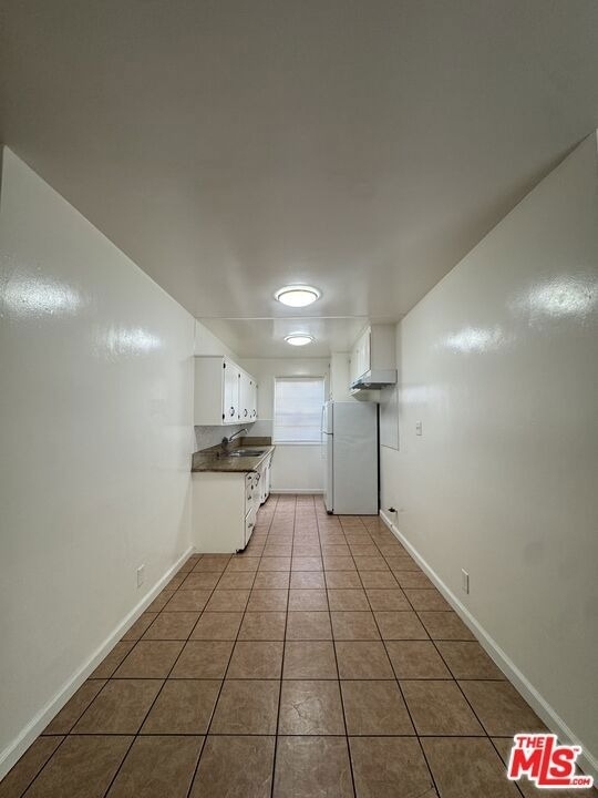 850 S St Andrews Place - Photo 3