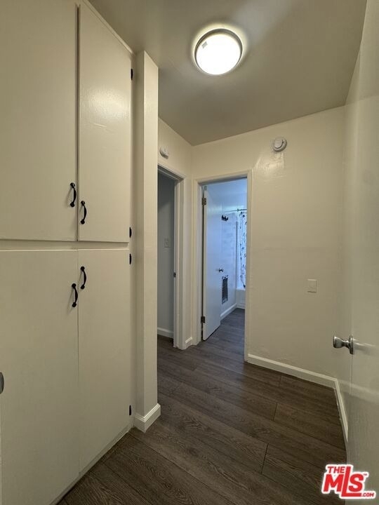 850 S St Andrews Place - Photo 4