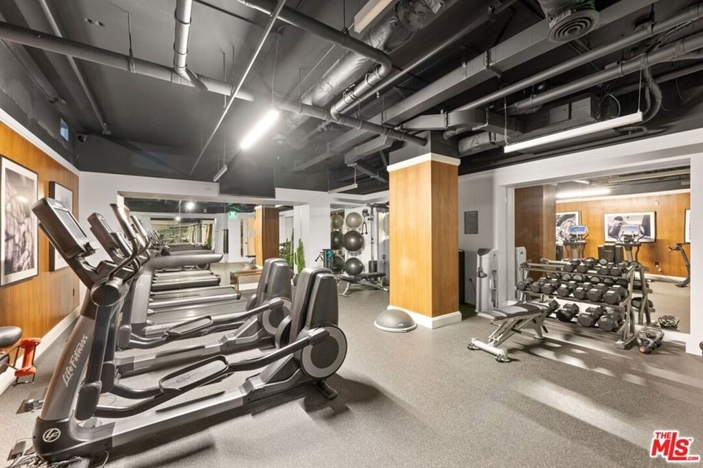 10700 Wilshire Boulevard - Photo 15