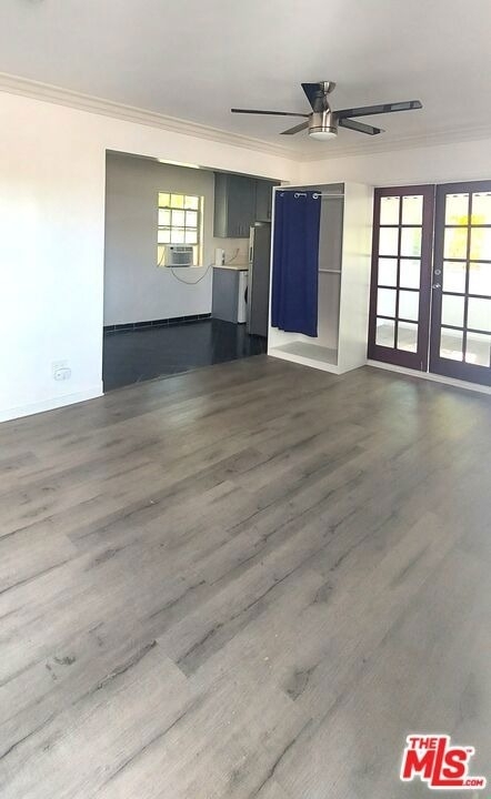 1053 S Stanley Avenue - Photo 1