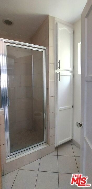 1053 S Stanley Avenue - Photo 10