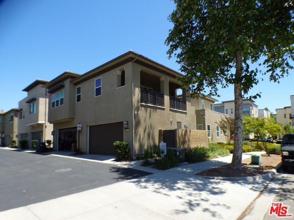 239 Cultivate - Photo 0