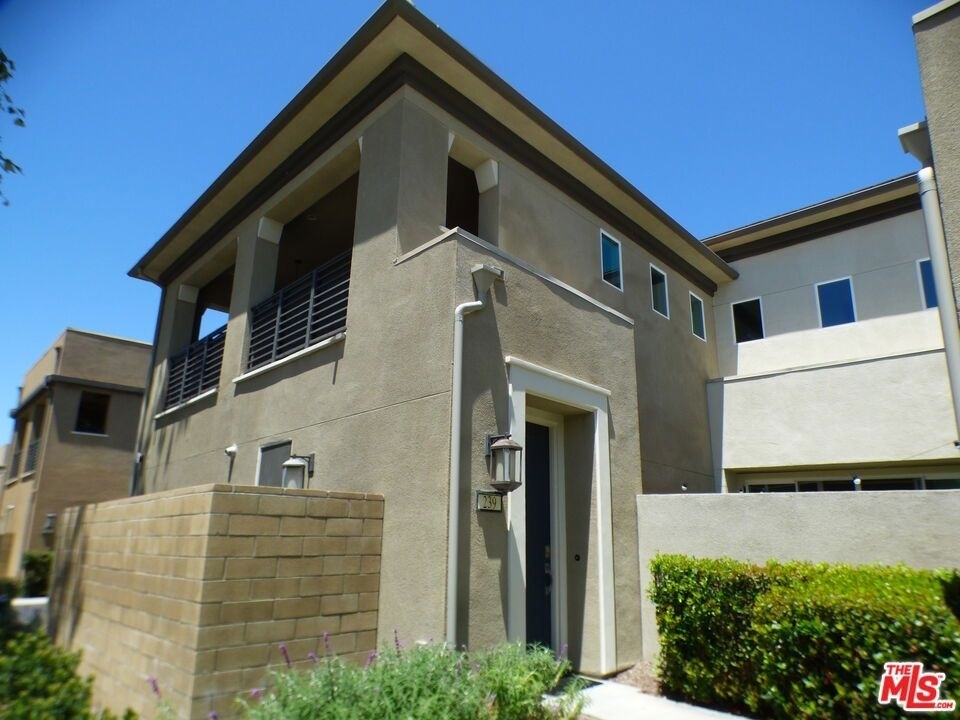 239 Cultivate - Photo 1