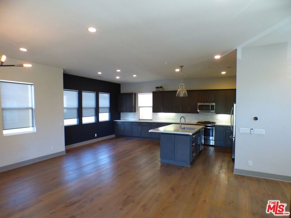 239 Cultivate - Photo 2