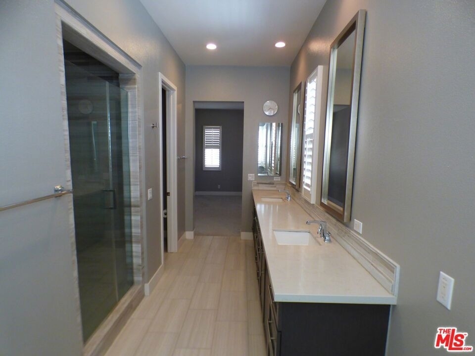 239 Cultivate - Photo 3