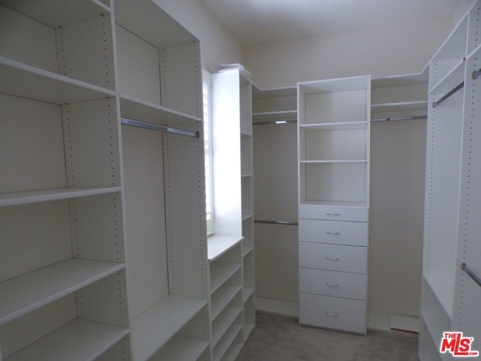 239 Cultivate - Photo 5