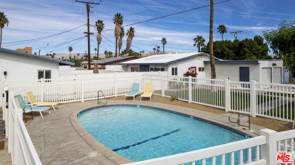 68080 Risueno Road - Photo 4