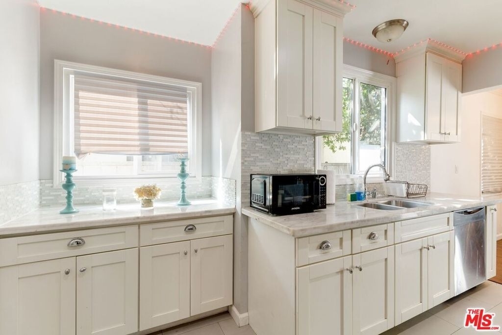 7553 Garden Grove Avenue - Photo 14
