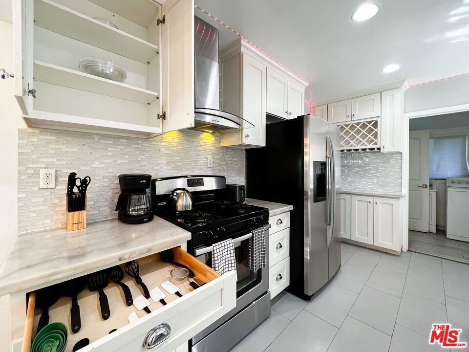 7553 Garden Grove Avenue - Photo 12