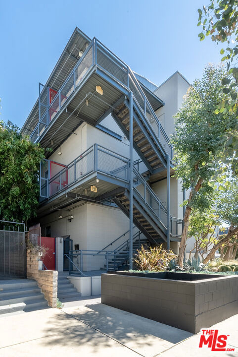 710 N Orlando Avenue - Photo 9