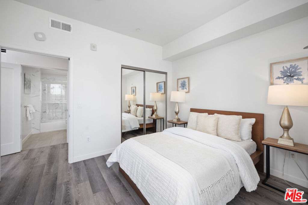 1055 S Serrano Avenue - Photo 17