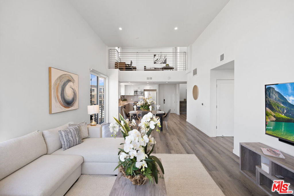 1055 S Serrano Avenue - Photo 13