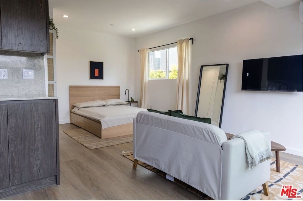 923 N Mariposa Avenue - Photo 7