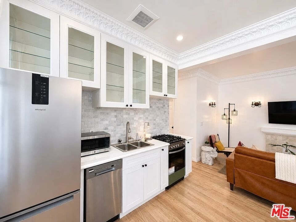 1111 21st Street - Photo 5