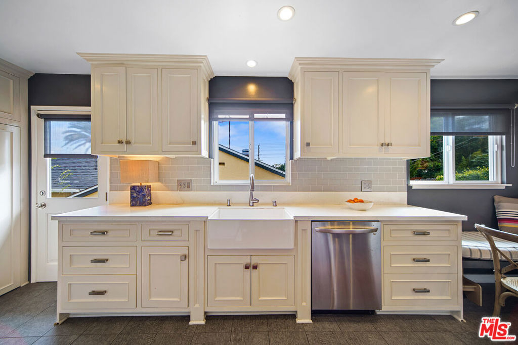 3085 Motor Avenue - Photo 13