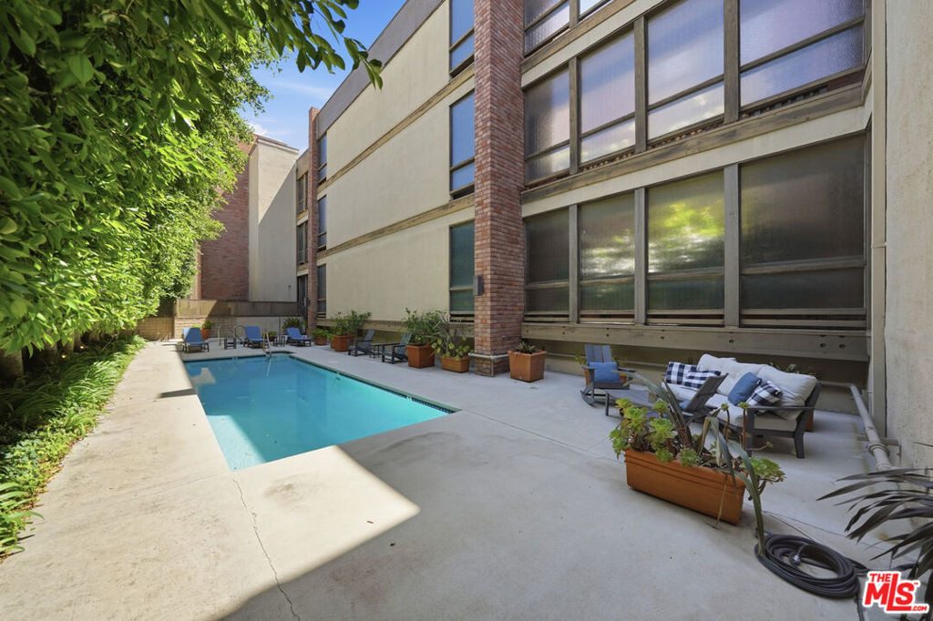 141 S Linden Drive - Photo 16