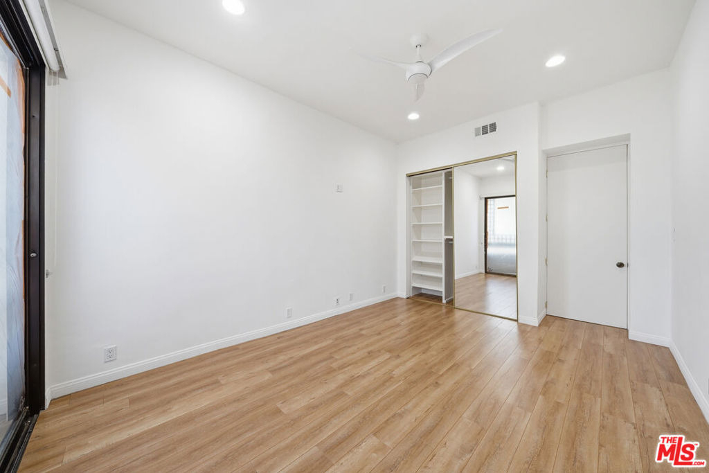 141 S Linden Drive - Photo 35