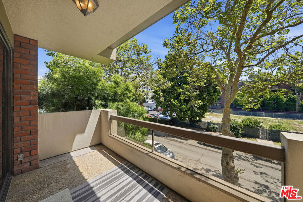 141 S Linden Drive - Photo 59
