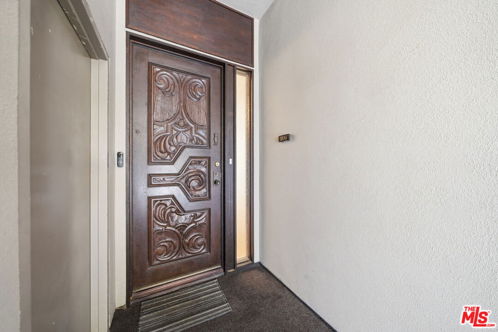 141 S Linden Drive - Photo 62