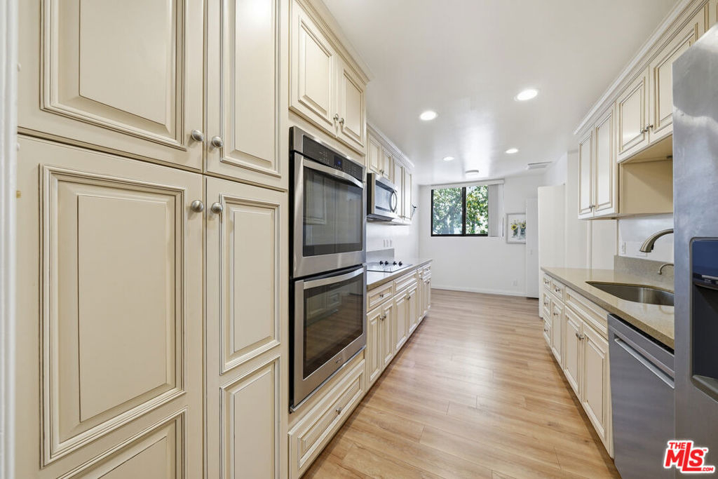 141 S Linden Drive - Photo 38