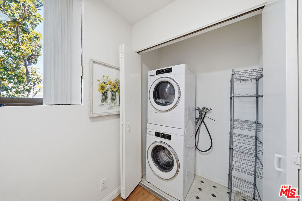 141 S Linden Drive - Photo 46