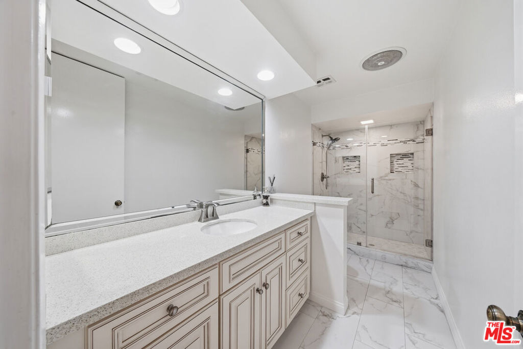 141 S Linden Drive - Photo 32