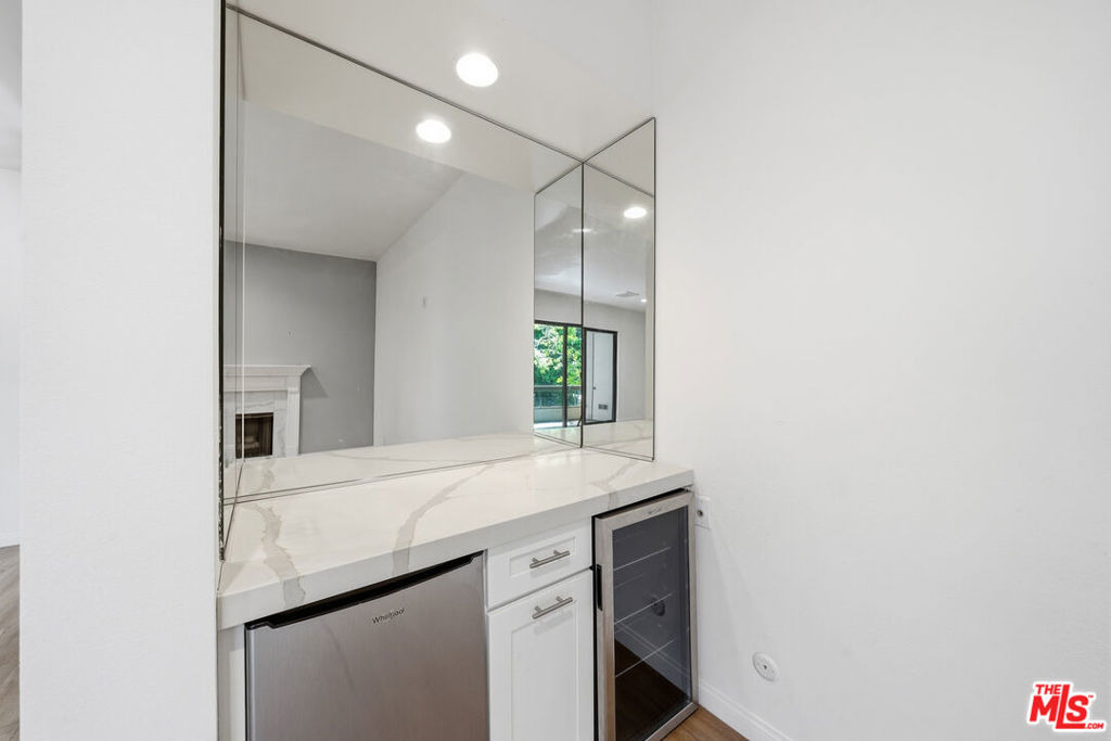 141 S Linden Drive - Photo 55