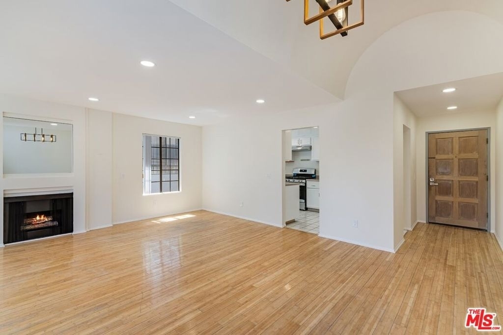 1931 Malcolm Avenue - Photo 3