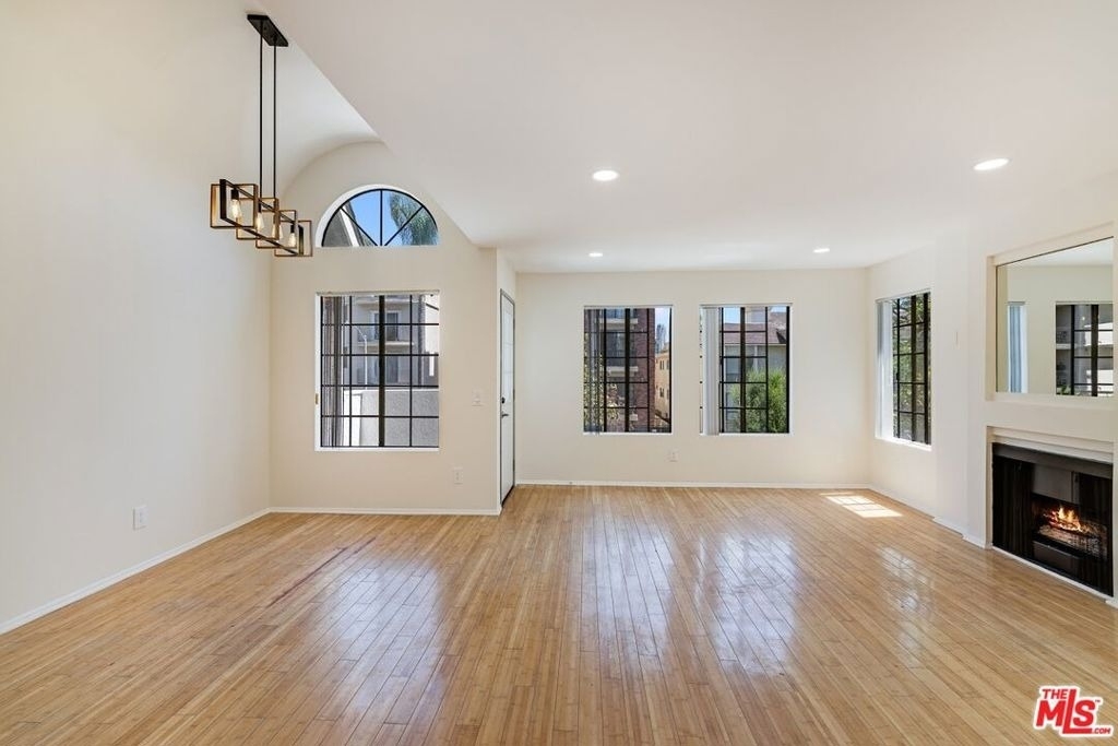1931 Malcolm Avenue - Photo 1