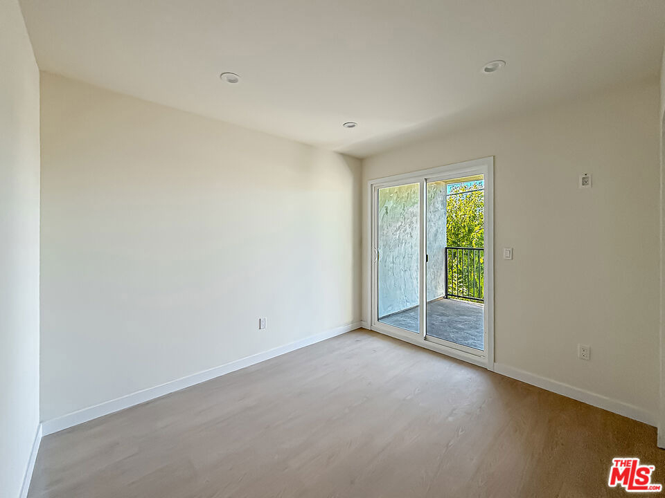 2617 Veteran Ave. - Photo 7
