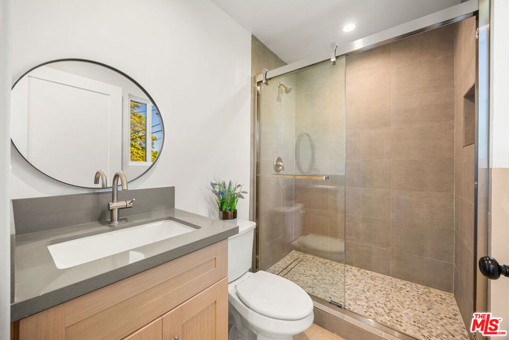 2617 Veteran Ave. - Photo 5