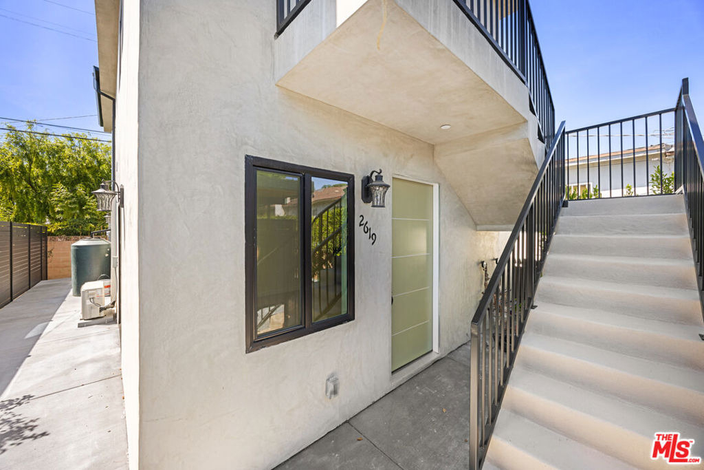 2617 Veteran Ave. - Photo 1